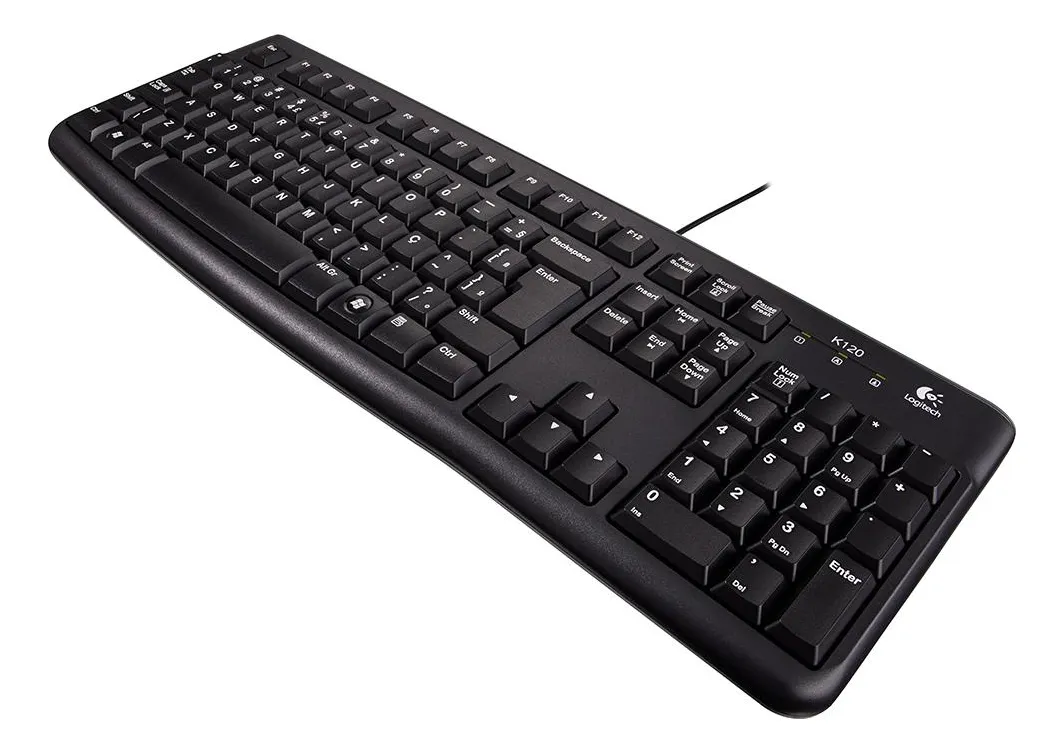 Teclado Logitech K120 conectado a um notebook